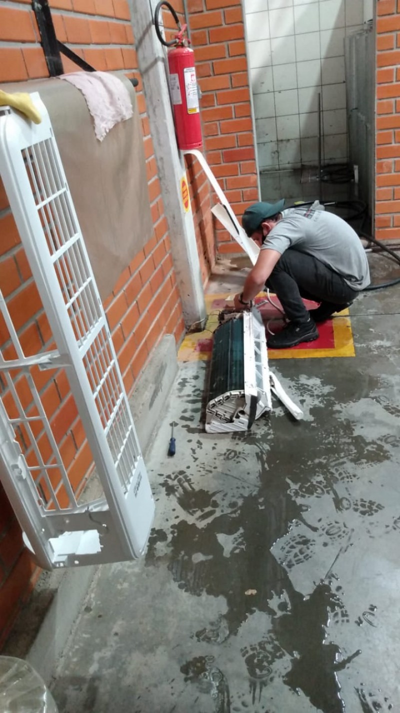 Mais um dia de trabalho árduo!!